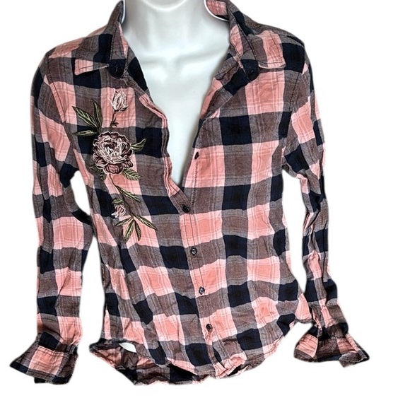 Streetwear Society Pink and Black Plaid Blouse - Picture 11 of 11